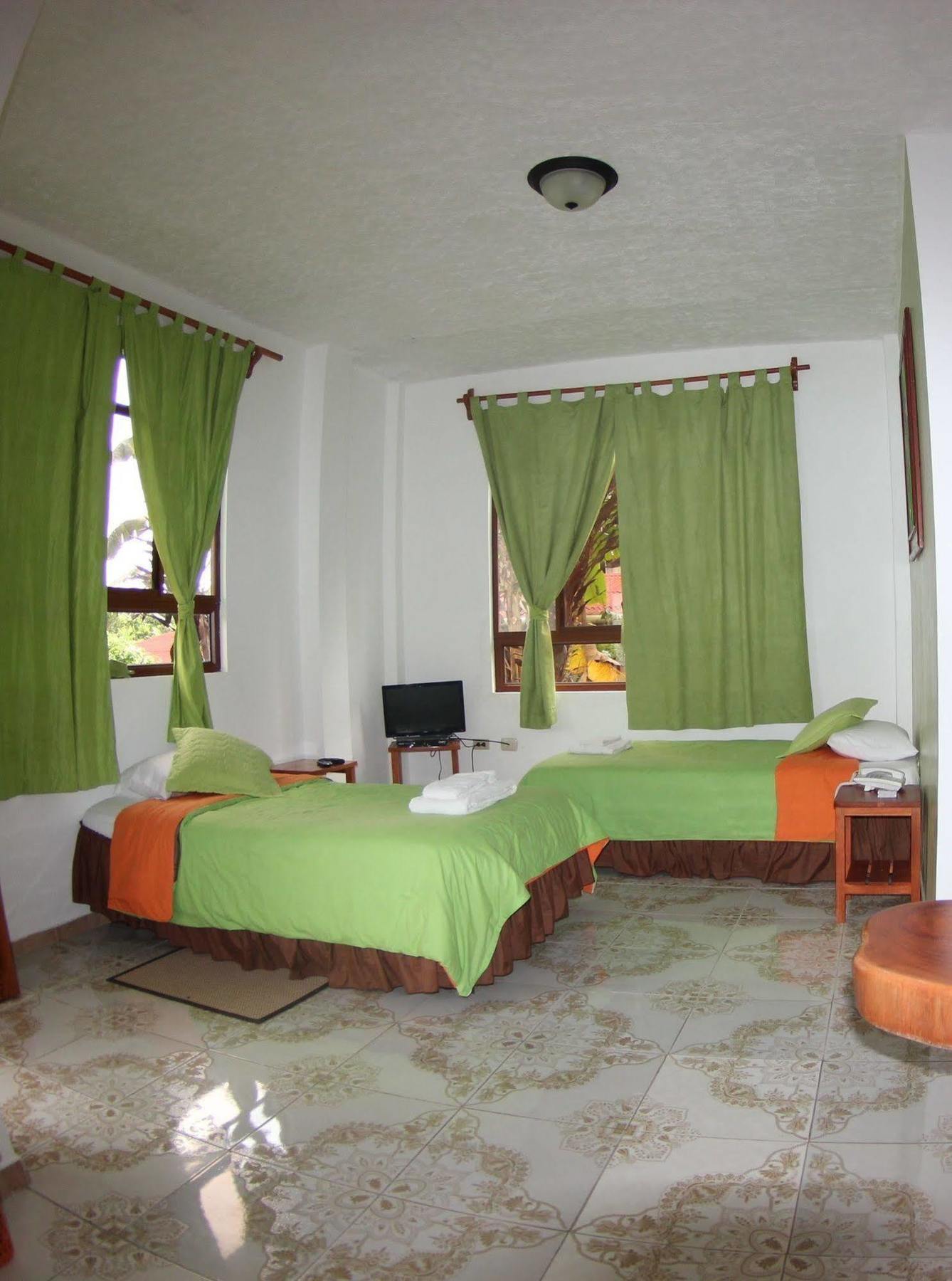 Hotel Twin Galapagos Пуерто-Айора Екстер'єр фото