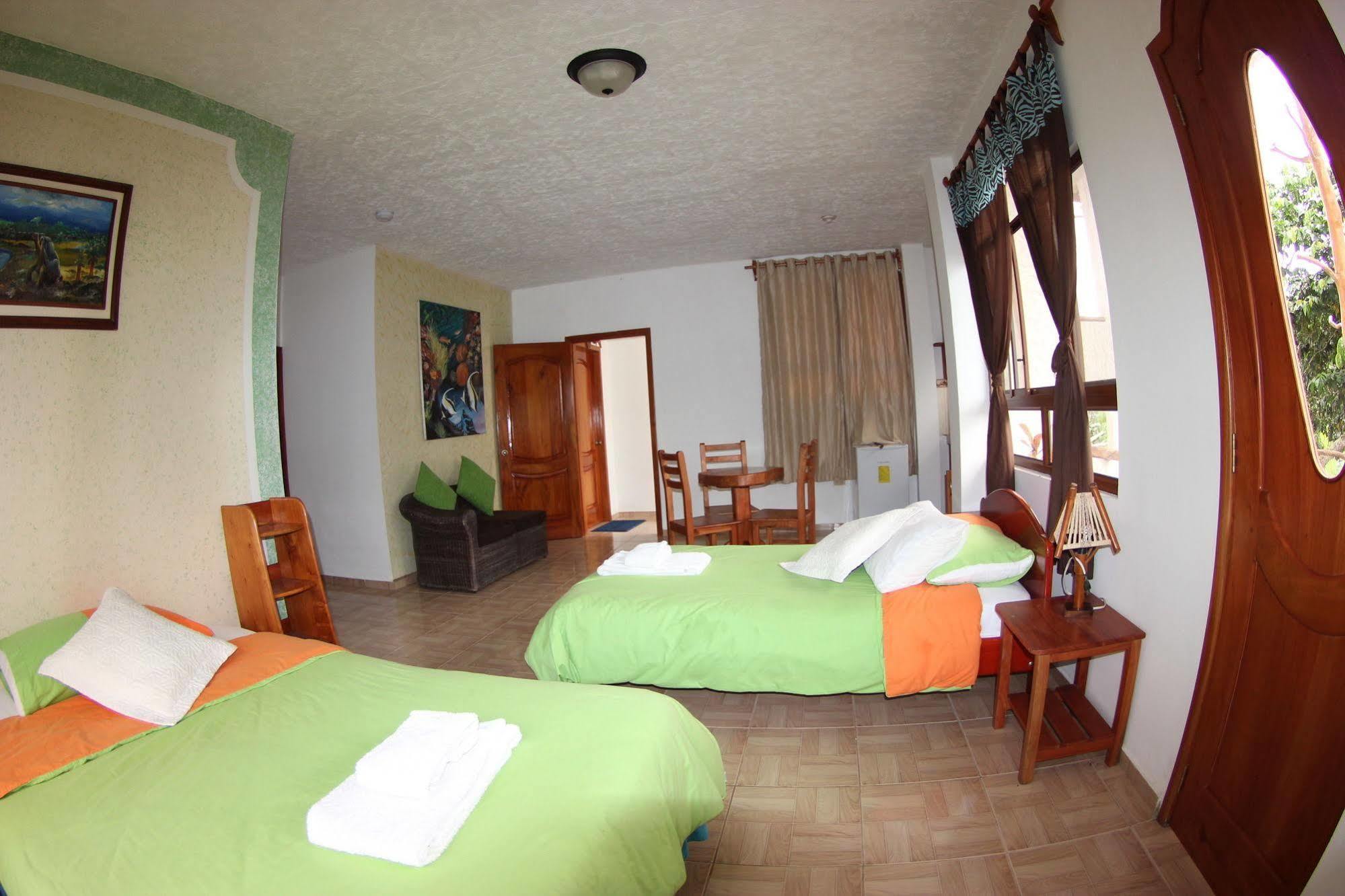 Hotel Twin Galapagos Пуерто-Айора Екстер'єр фото