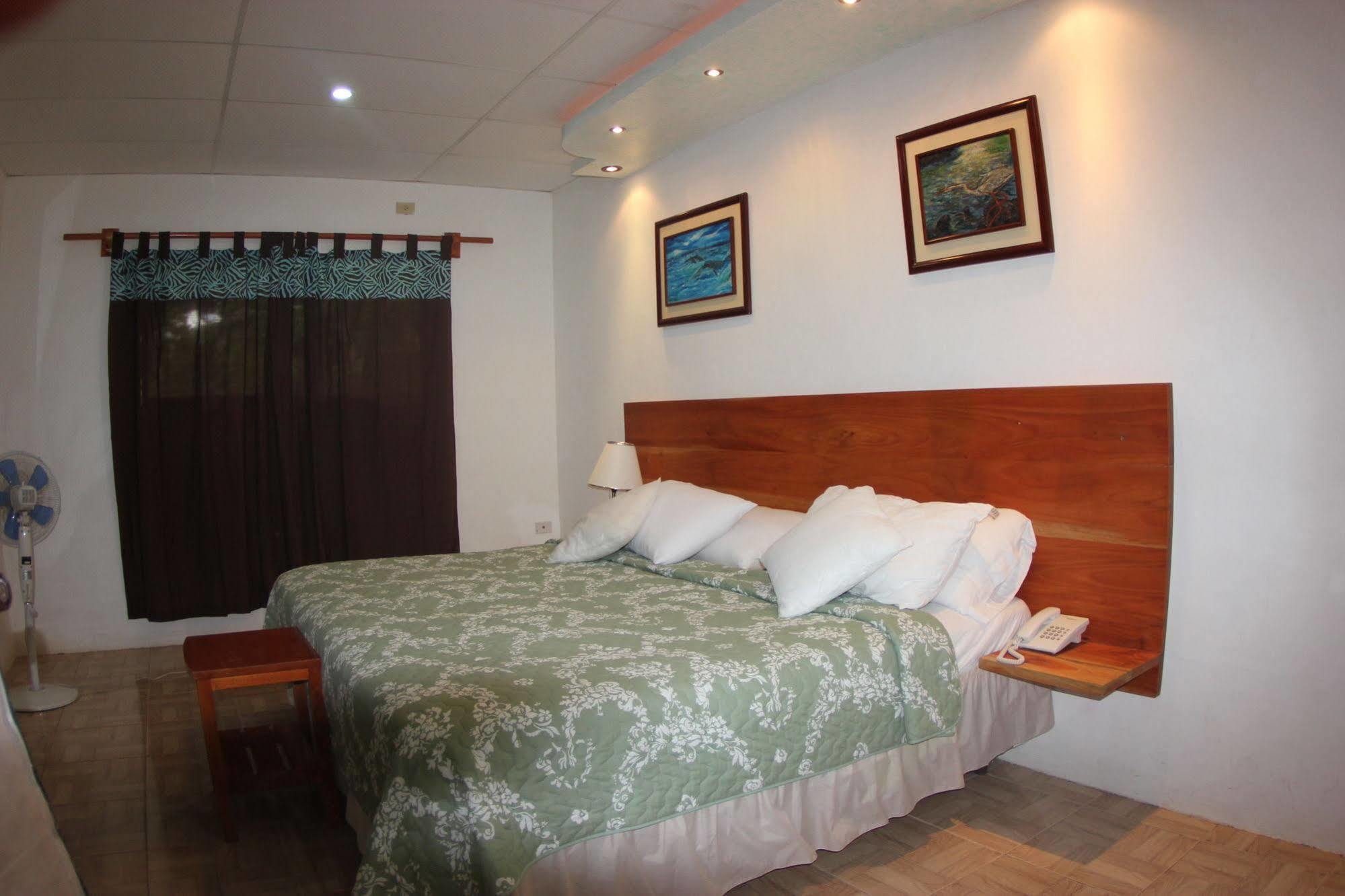 Hotel Twin Galapagos Пуерто-Айора Екстер'єр фото