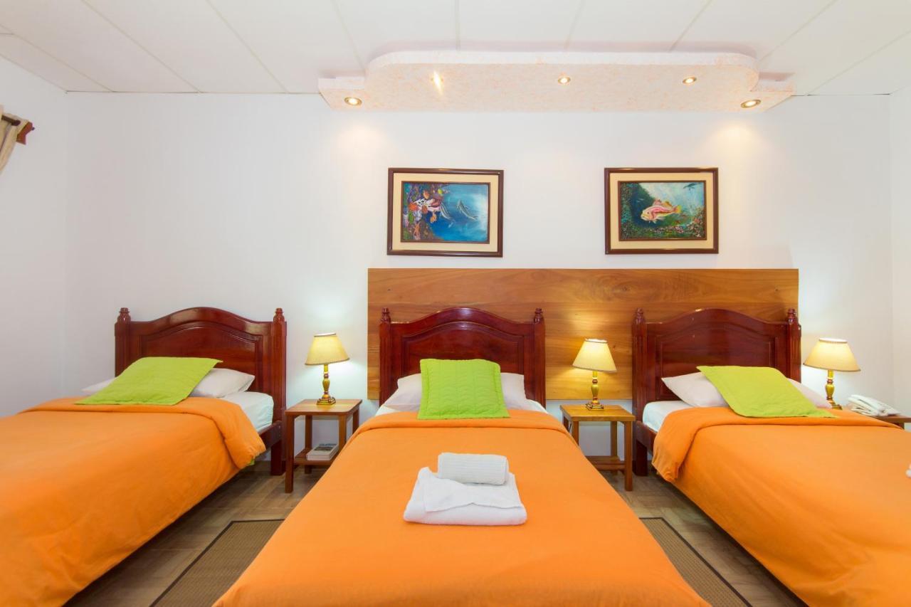 Hotel Twin Galapagos Пуерто-Айора Екстер'єр фото